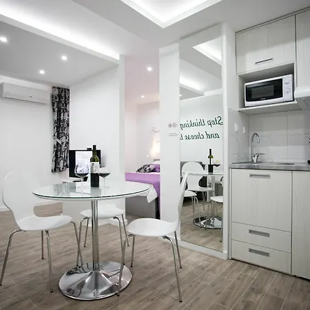 Apartment 4 In *