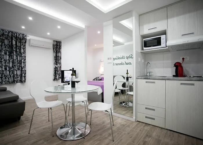 Apartamento 4 In *